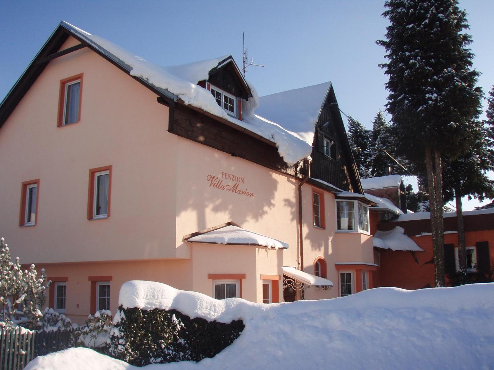 Penzion Villa Marion มาเรียอานซเกลาซนี ภายนอก รูปภาพ